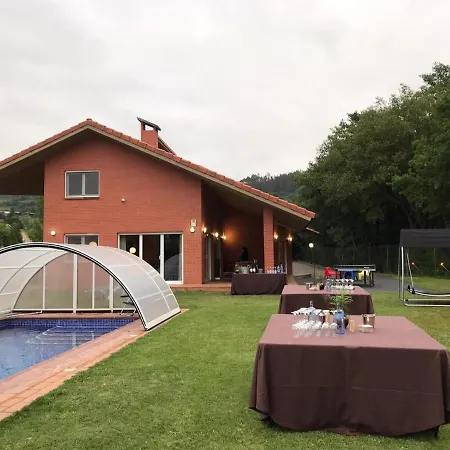 Bosque Albite Vakantiehuis Llanera (Asturias)